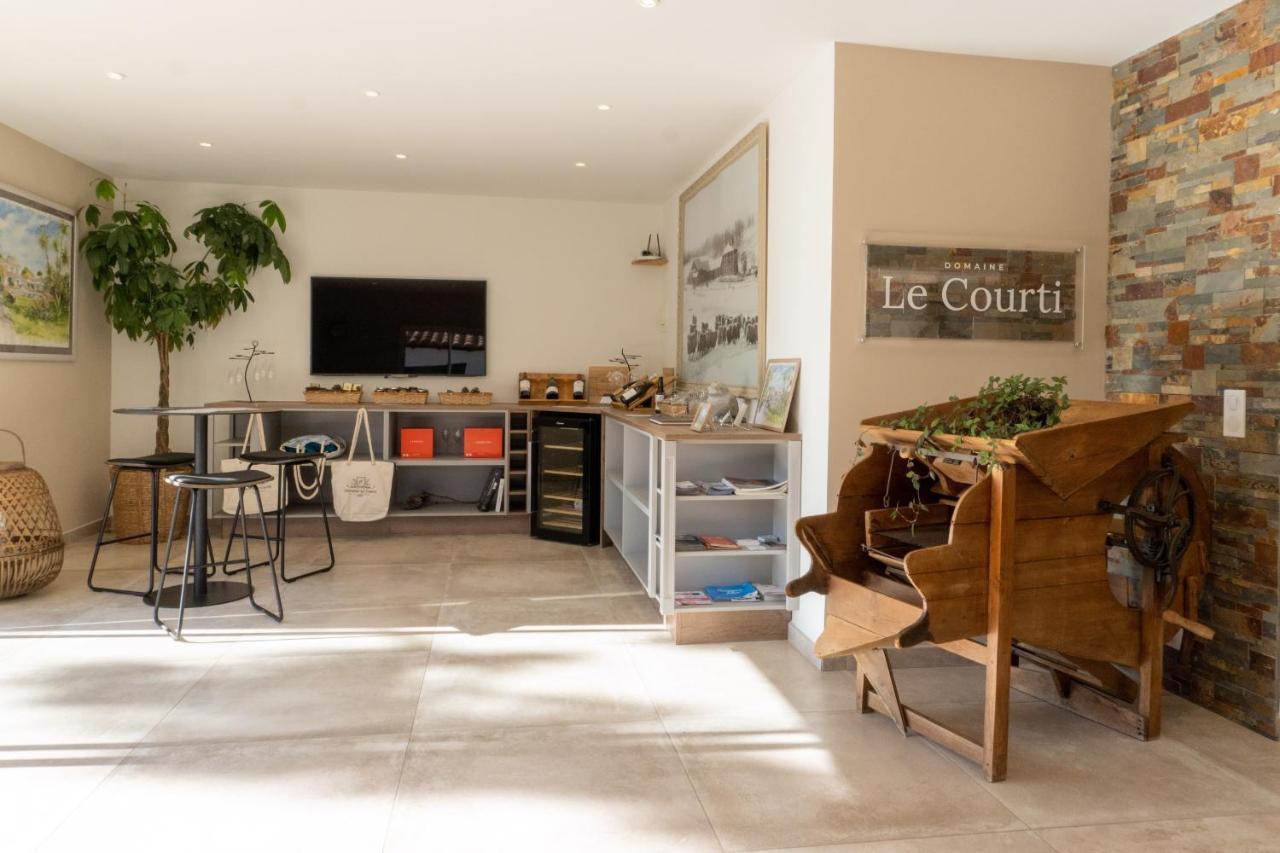 فندق Domaine Le Courti - Adult Only Le Barcarès المظهر الخارجي الصورة